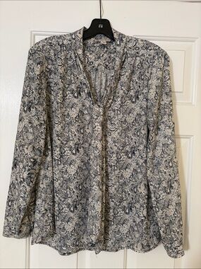 Lila Rose Navy and White Paisley Button-Down Shirt